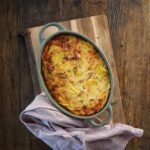 Cremiger Kartoffelauflauf mit Bacon und Gouda: Das perfekte Wohlfühlgericht für die ganze Familie
