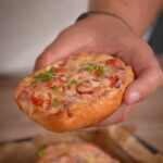 Flammkuchen-Brötchen mit Speck und Käse