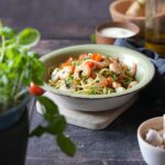 Garnelen-Pasta Alfredo Style mit Parmesan, Paprika und Petersilie