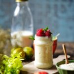 Milchreis mit Zitrusabrieb im Glas