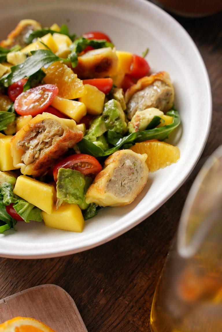 Maultaschen-Salat mit Mango, Avocado und Orange – sommerlich und frisch Maultaschen-Salat mit Mango, Avocado und Orange – sommerlich und frisch